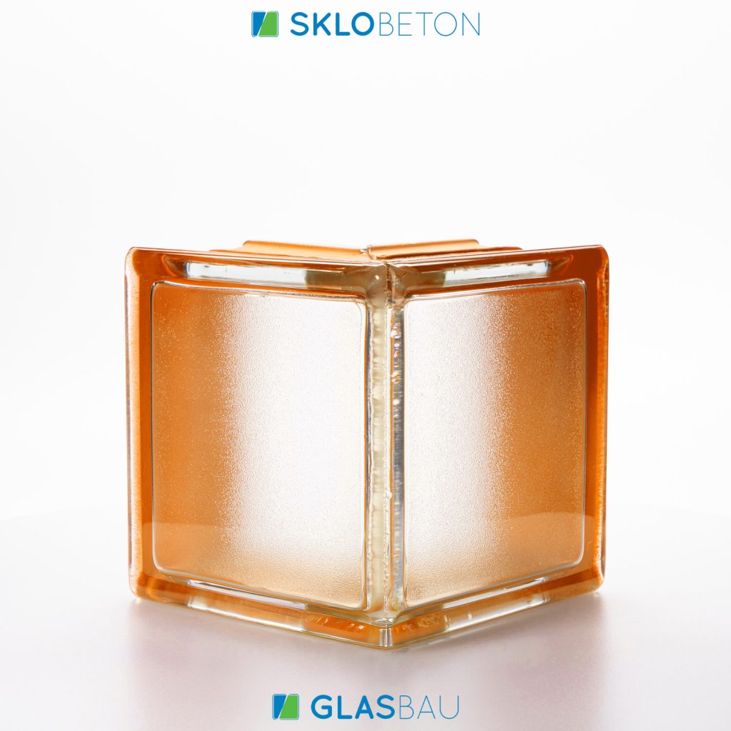 MG Mini Apricot Corner