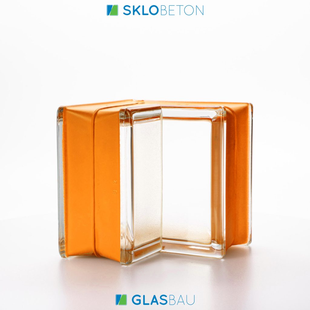 MG Mini Apricot Corner